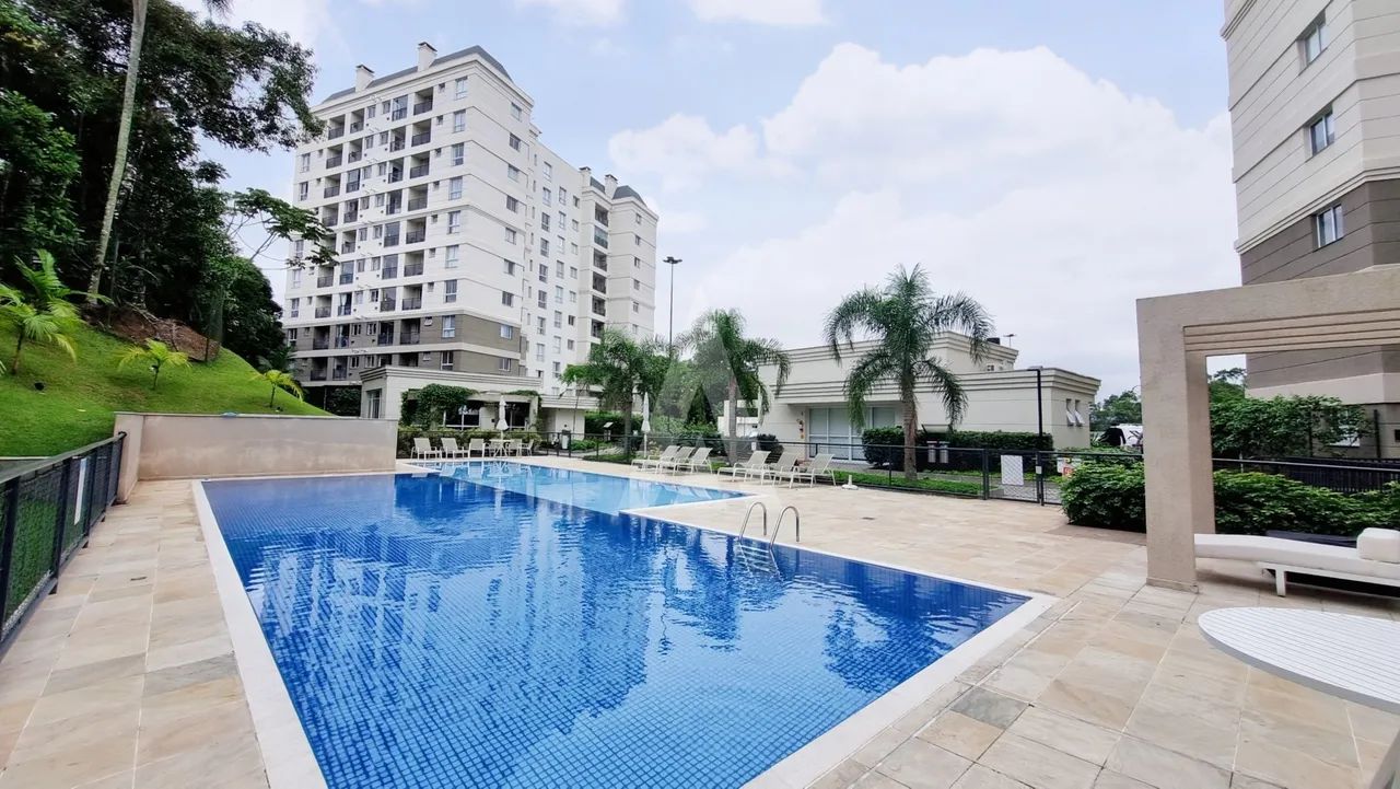 APARTAMENTO COM 2 QUARTOS, SACADA COM CHURRASQUEIRA, BAIRRO COSTA E SILVA.