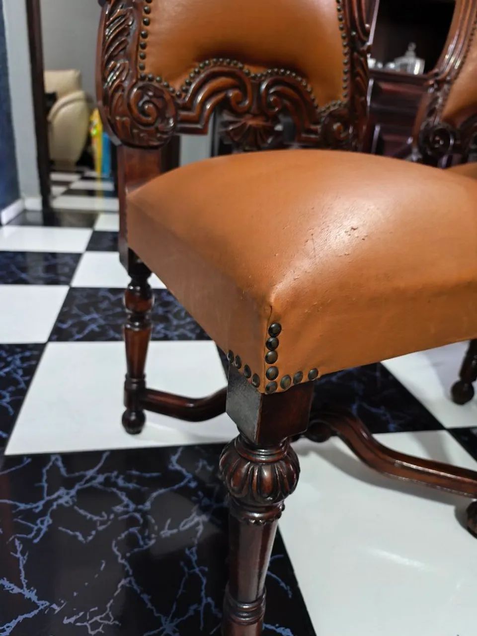 Conjunto de cadeiras estilo clássico/imperial  - Foto 3