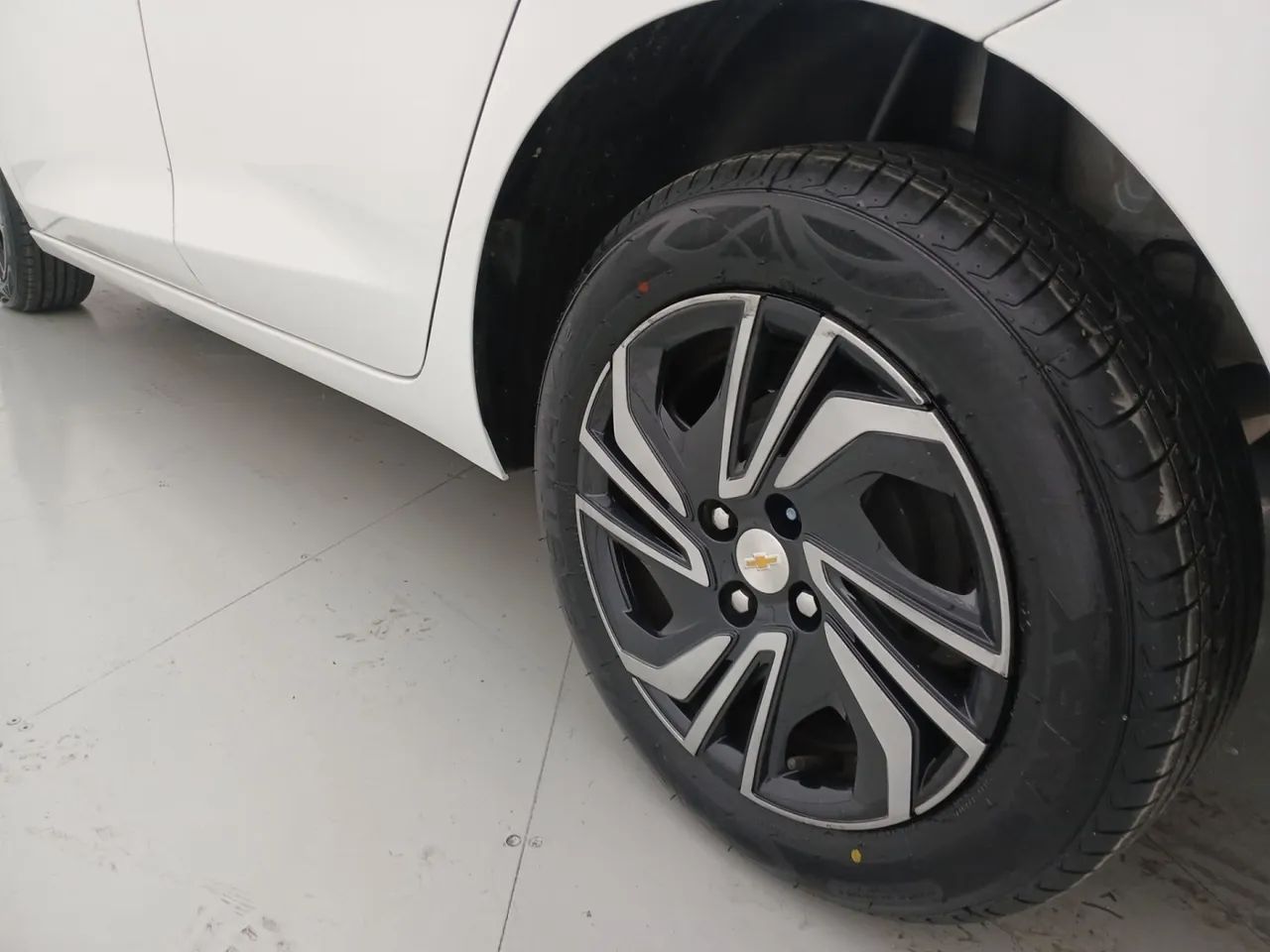 Chevrolet Onix Activ 1.4 8V Flex Aut. 4P, foto 12 de 18