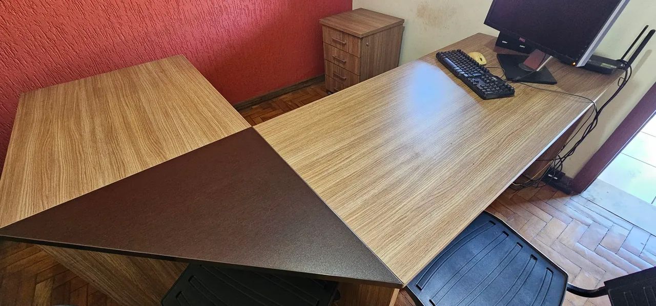 Conjunto Completo de Escritório + 2 Cadeiras - Impecável - Foto 4
