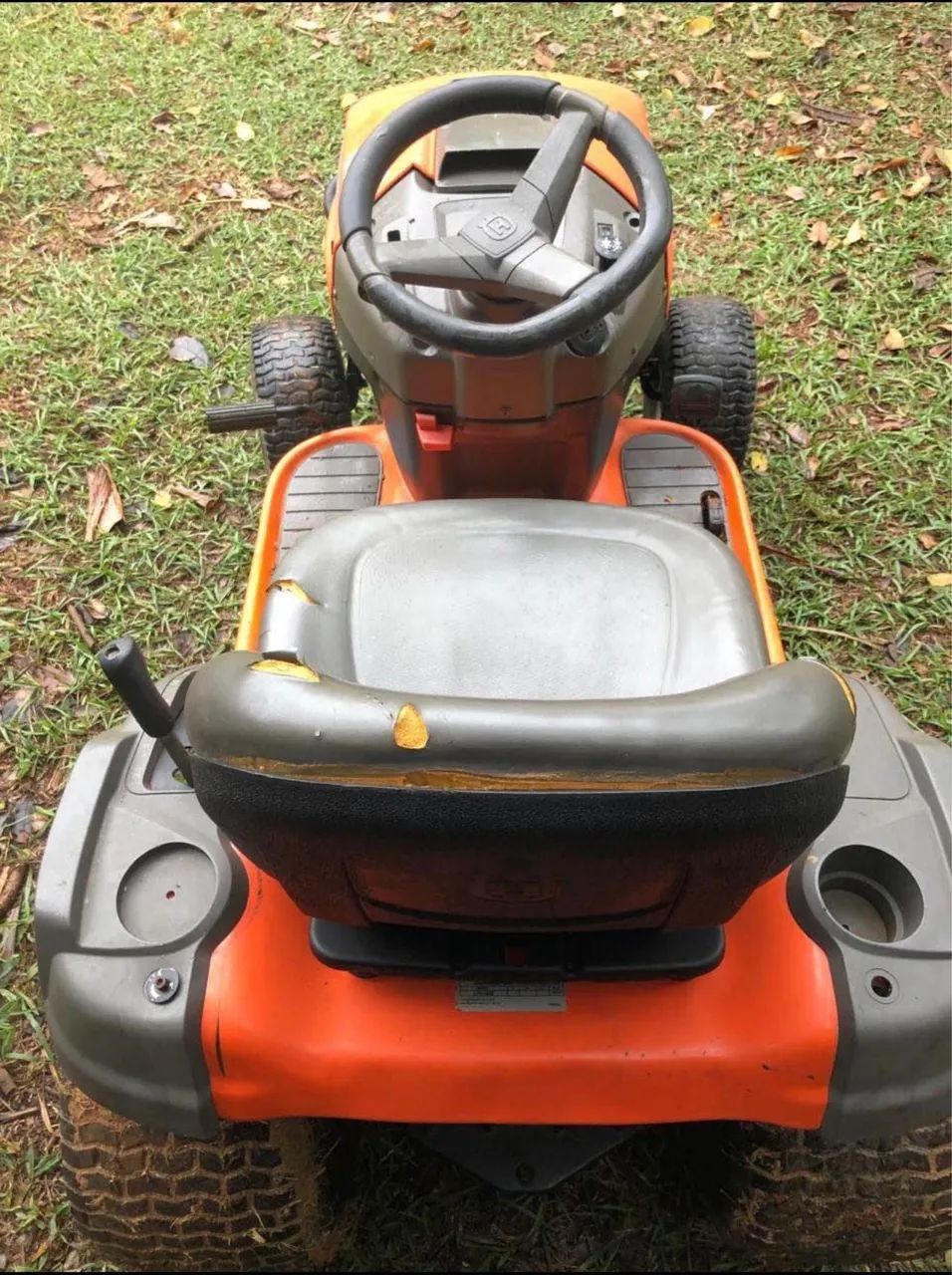Trator Cortador de Grama Husqvarna LTH1842 - Foto 2