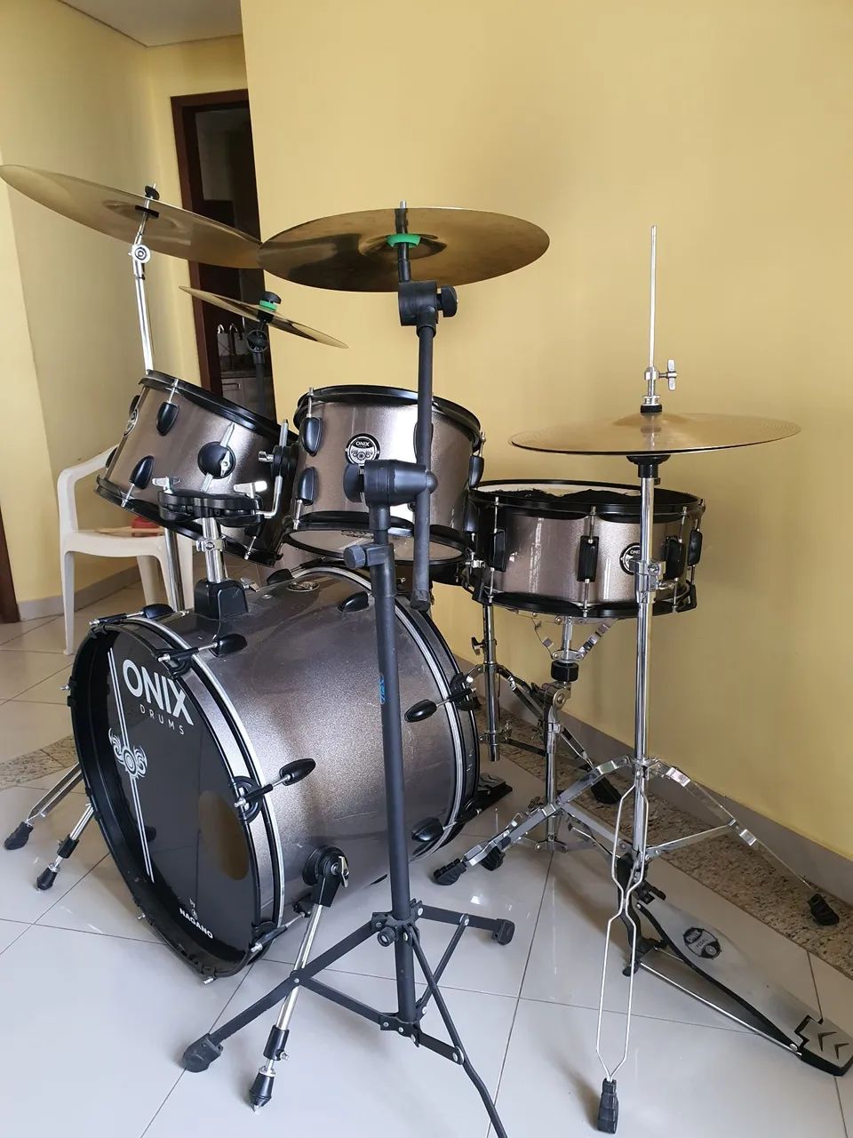 Bateria Onix 22" + kit de pratos - Foto 2