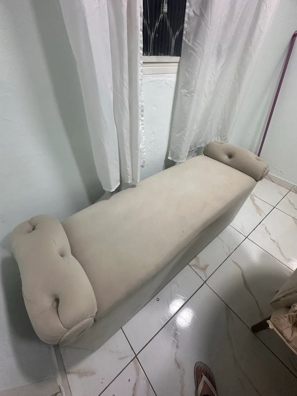 Vendo namoradeira baú + poltrona 