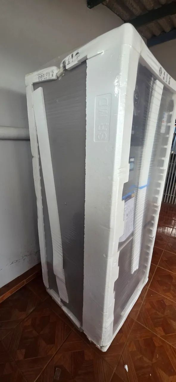 Geladeira Inox Eletrolux 596 litros - Foto 3