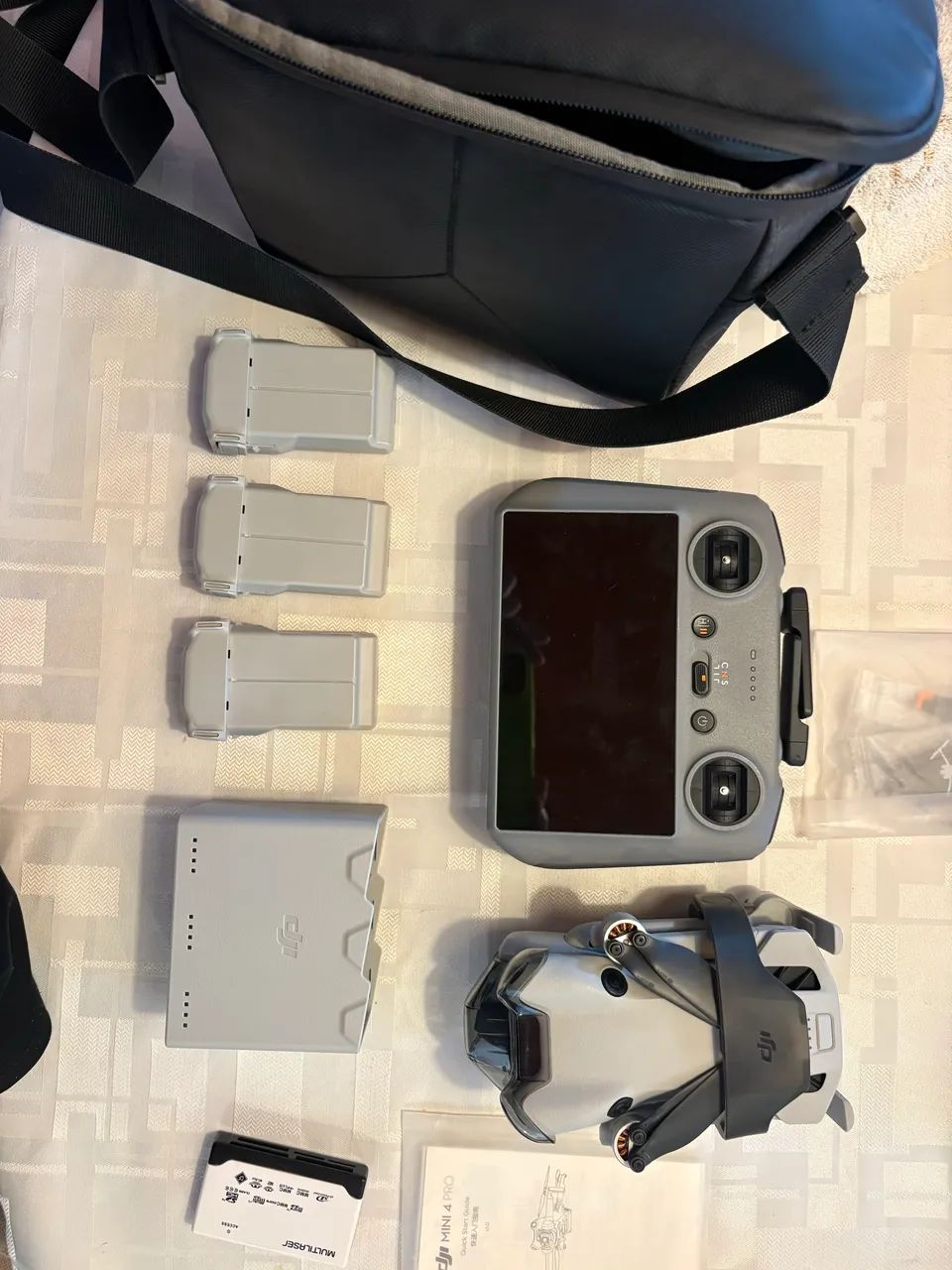 DJI Mini 4 Pro Fly More Combo Plus + DJI RC 2 - Foto 3