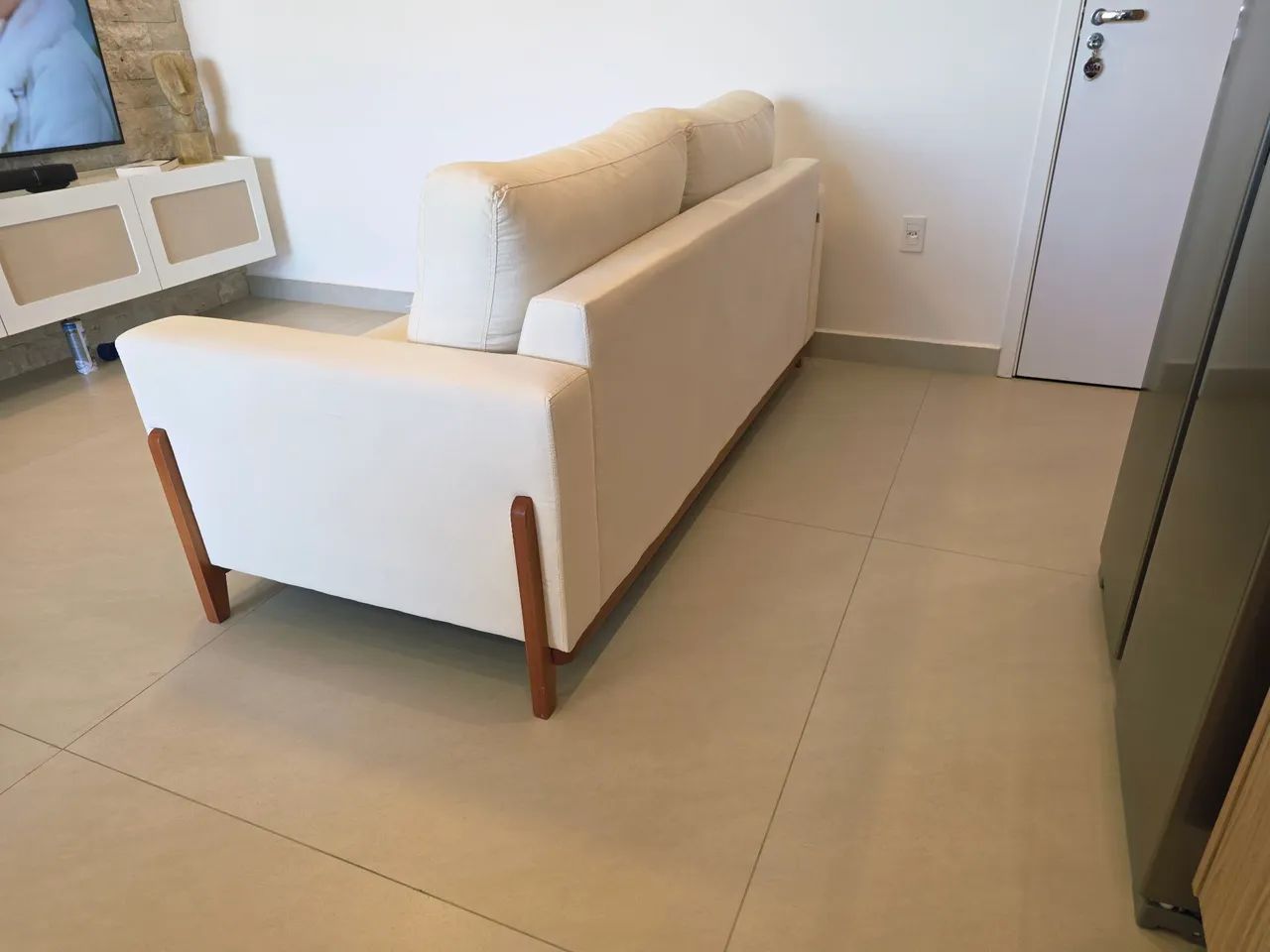 Lindo Sofá de Linho - Off white - Madeira maciça - Foto 5