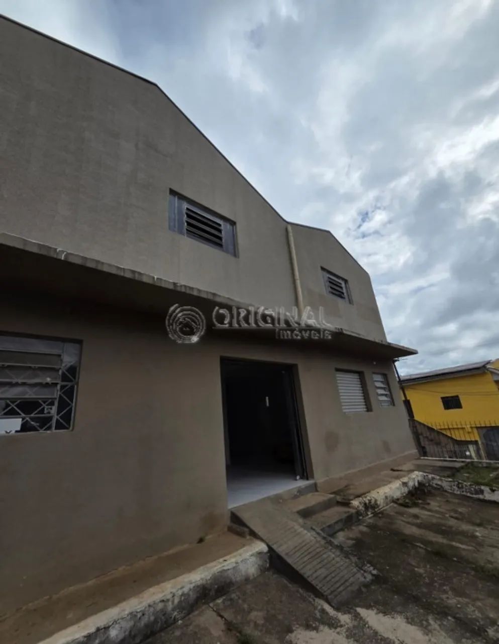 LOJA COMERCIAL COM RESIDÊNCIA INDEPENDENTE  EXCELENTE OPORTUNIDADE EM CAMPO LARGO