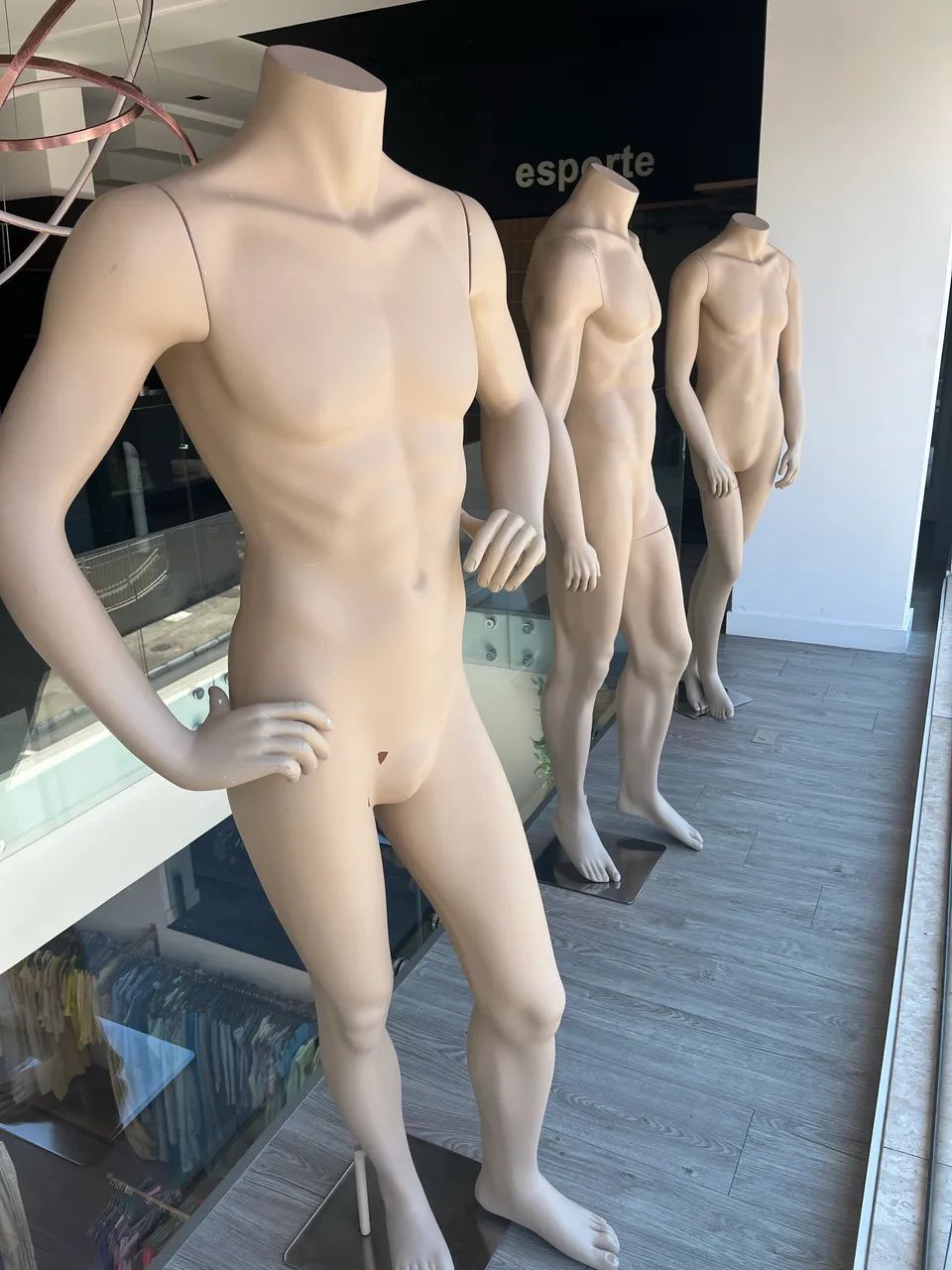 Manequins masculino de fibra - Foto 5
