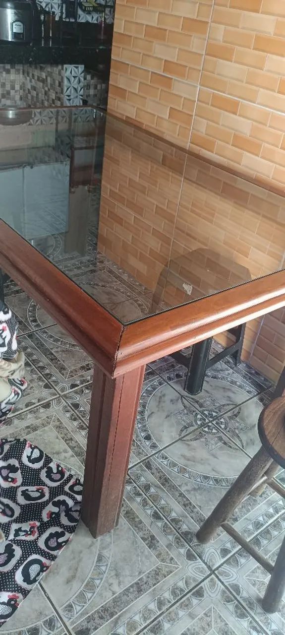 Mesa madeira com vidro  - Foto 4