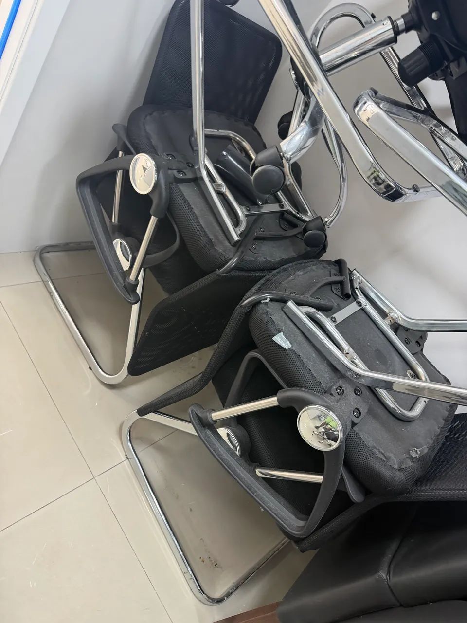 Cadeiras para escritório Jormaq 3 meses de uso - Foto 4