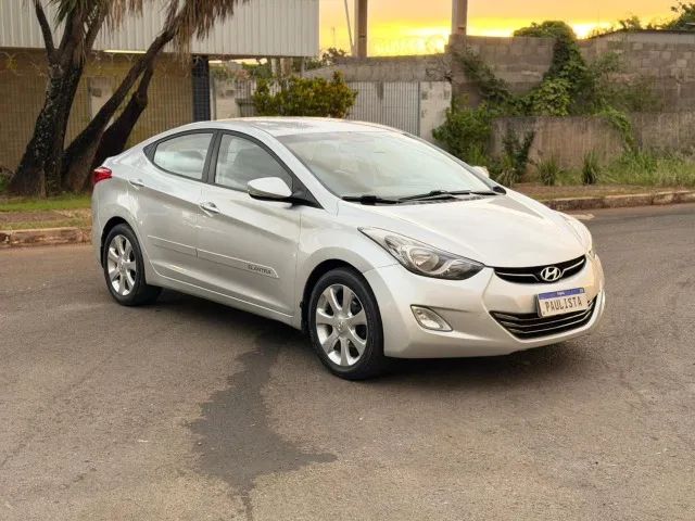 Hyundai Elantra GLS 1.8 16V 2013