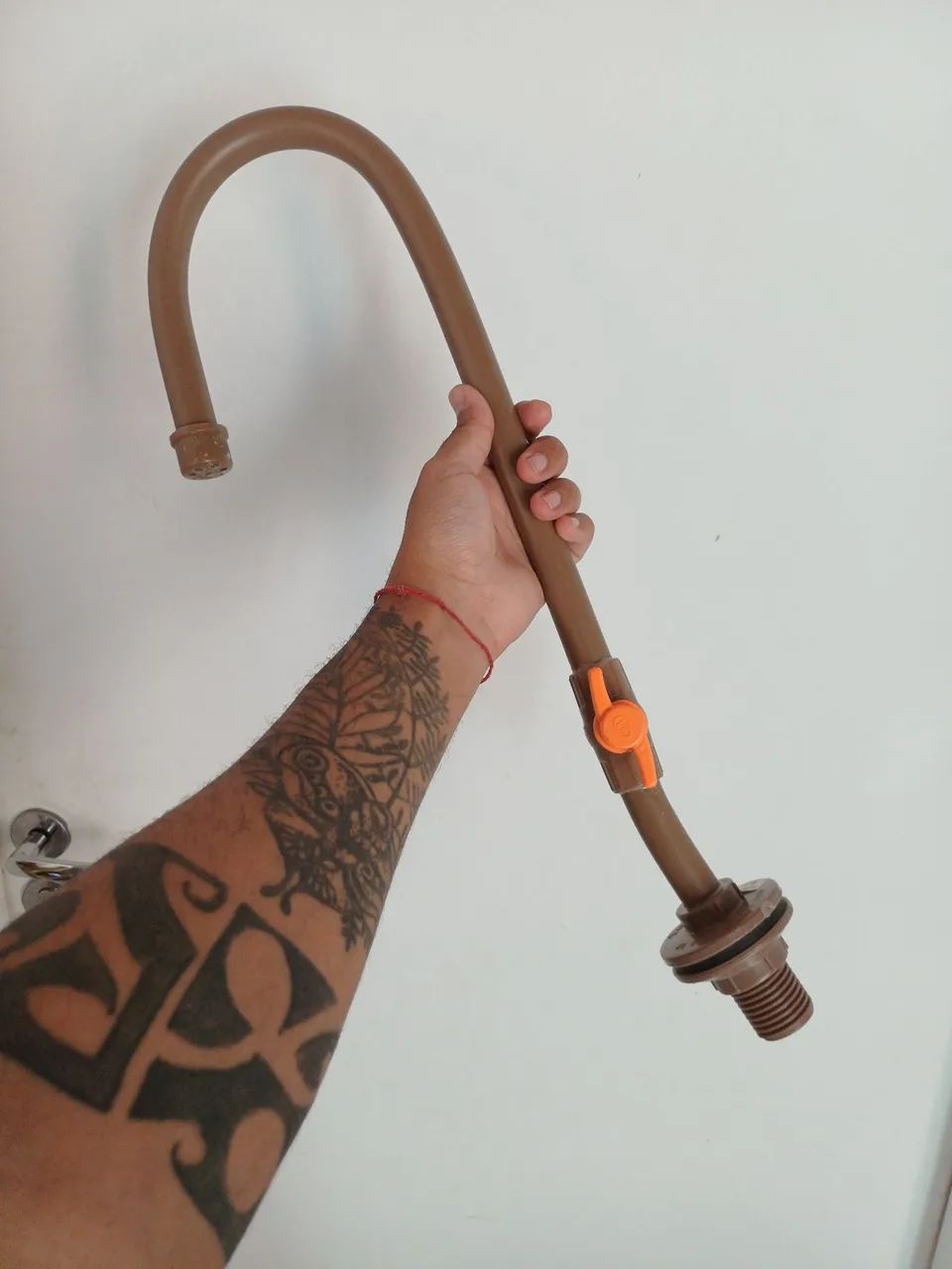 Torneira Feita de PVC - Nova 