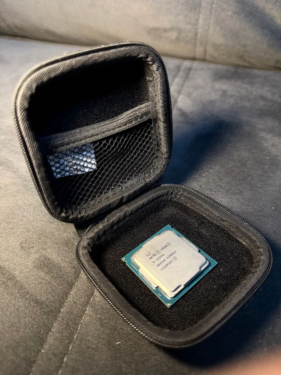 Intel Xeon E-2224G 3.50 GHz - Foto 5