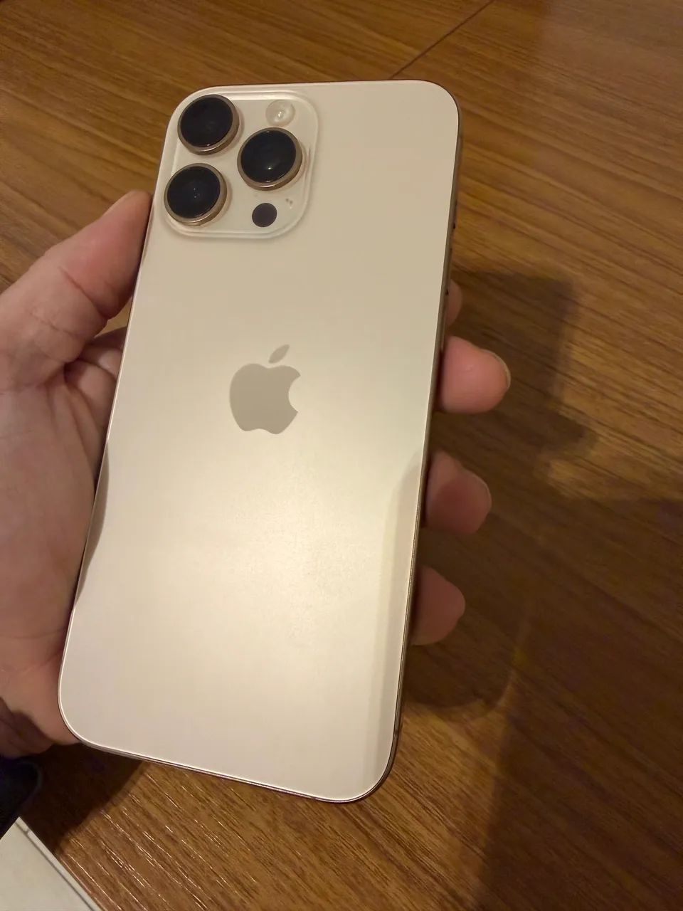 iPhone 16 pro Max 512 em estado de zero - Foto 4