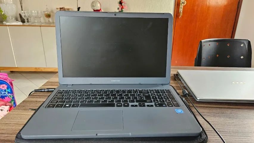 Notebook Samsung Essentials E20 - Foto 4