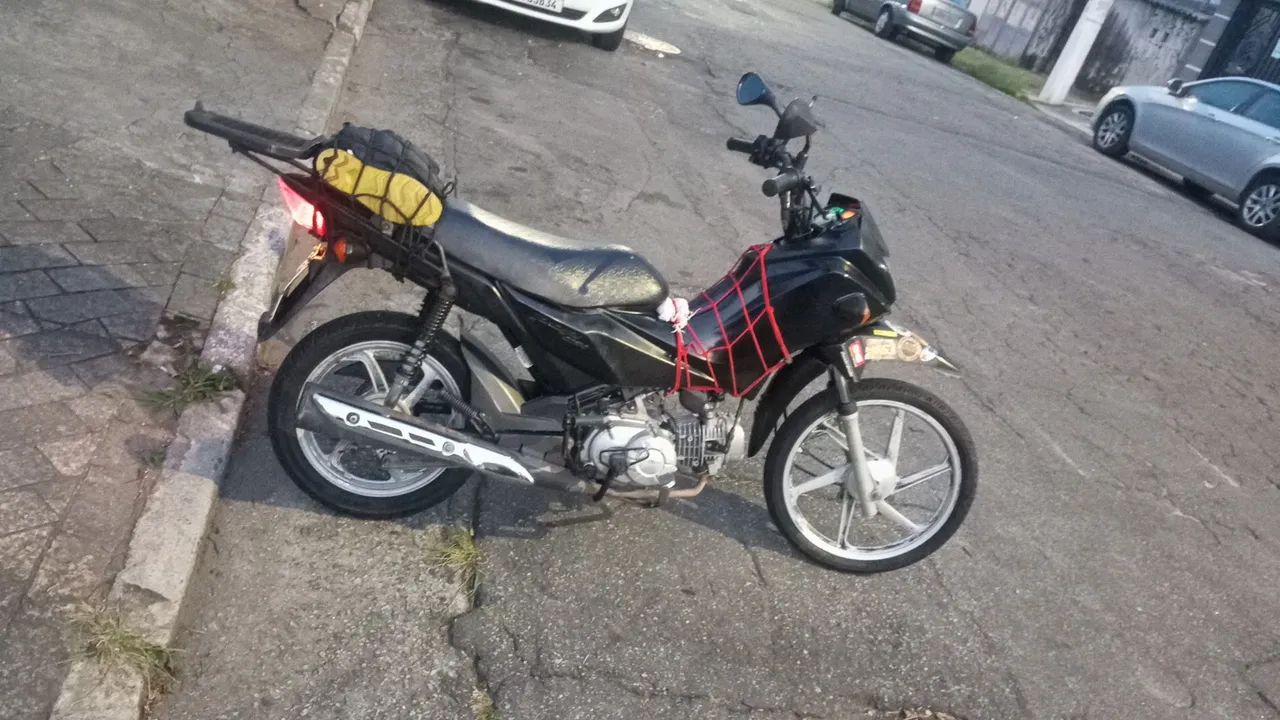 MOTO MUITO BEM CONSERVADA E CUIDADA - Foto 4