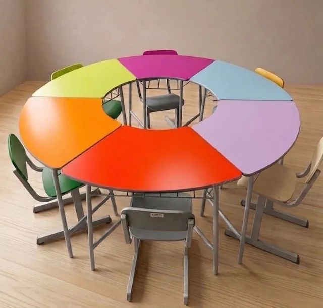 Conjunto de mesa e cadeiras didática infantil