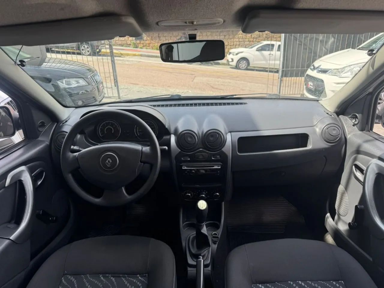 Renault Logan Authentique Hi-flex 1.0 16V 4P 2012 - Foto 5