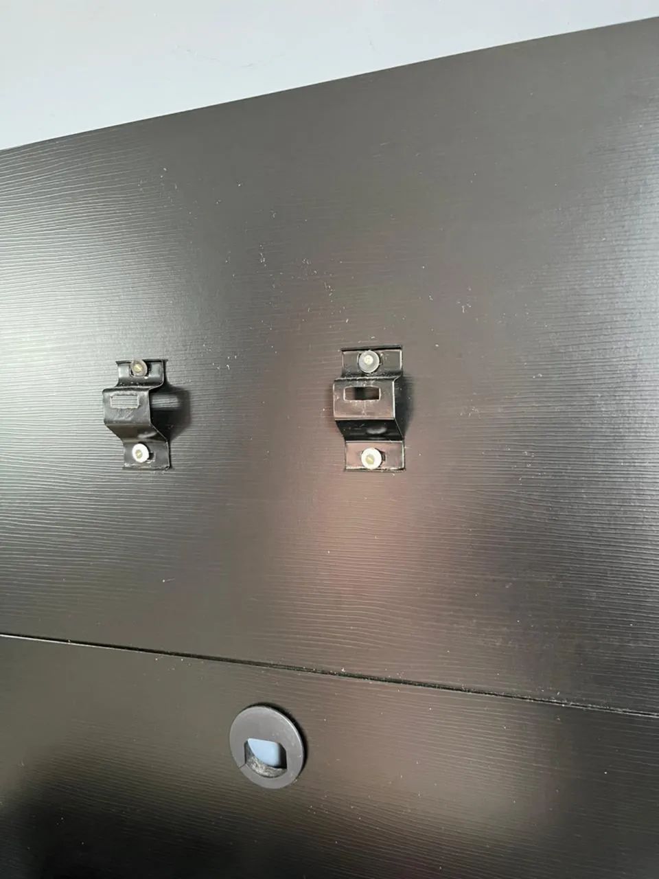 Painel para TV com prateleira - 50 polegadas 