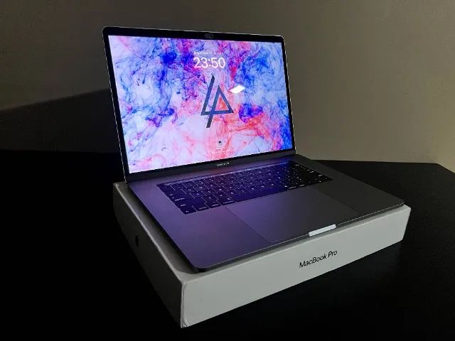 MacBook Pro 15" 2TB TouchBar