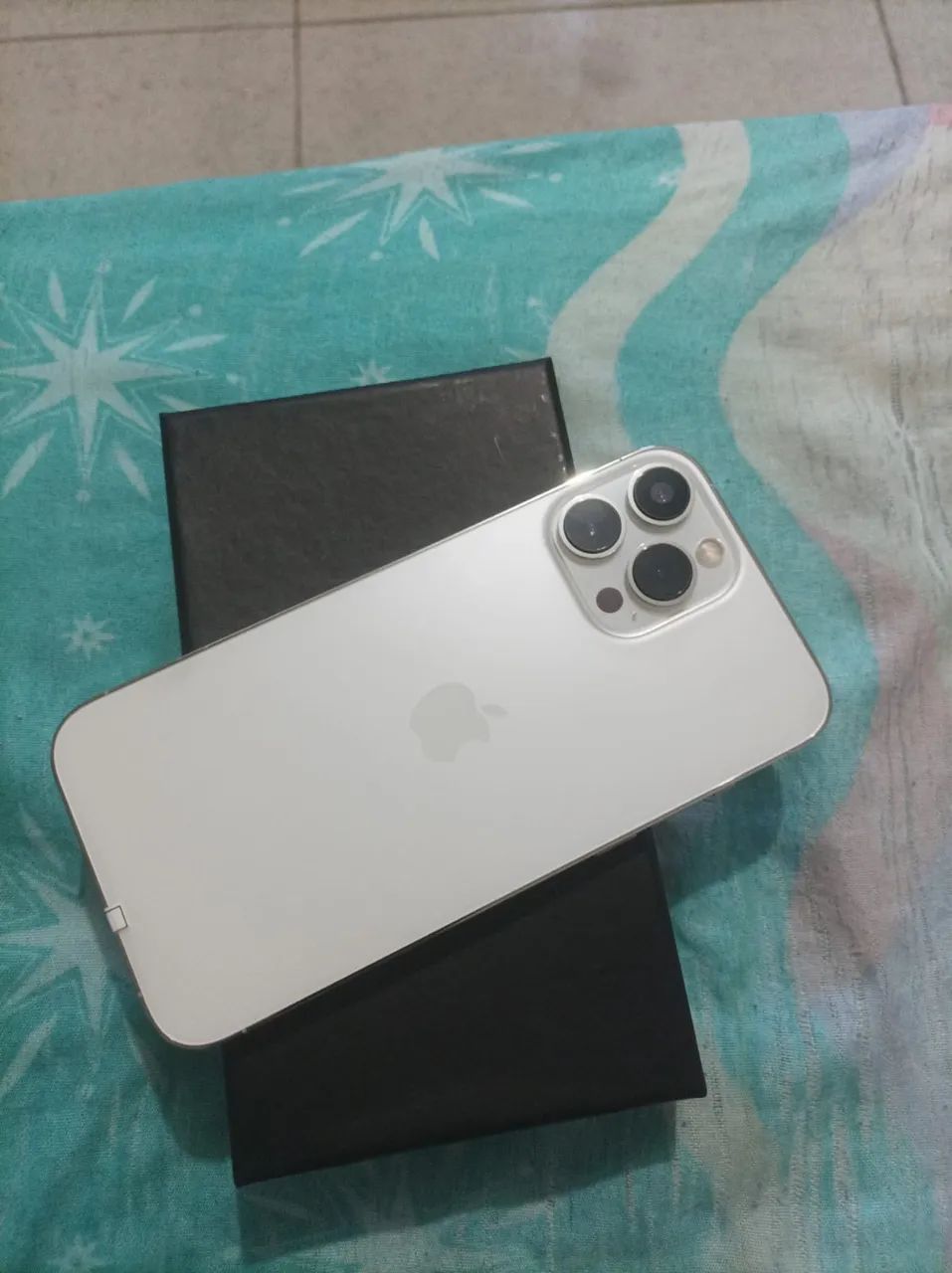 Vende-se um iPhone 13 Pro Max 