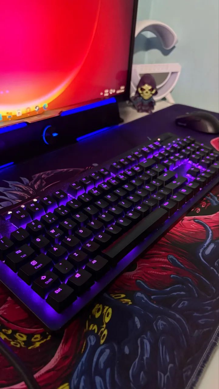TECLADO MECÂNICO 
