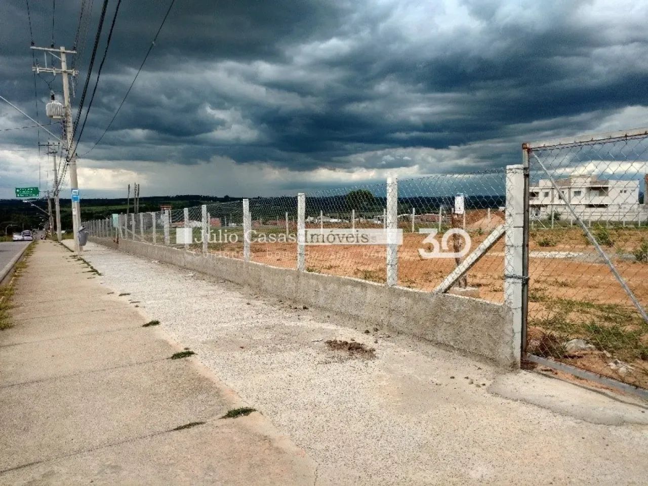 Área a venda com 1800m² - Foto 2