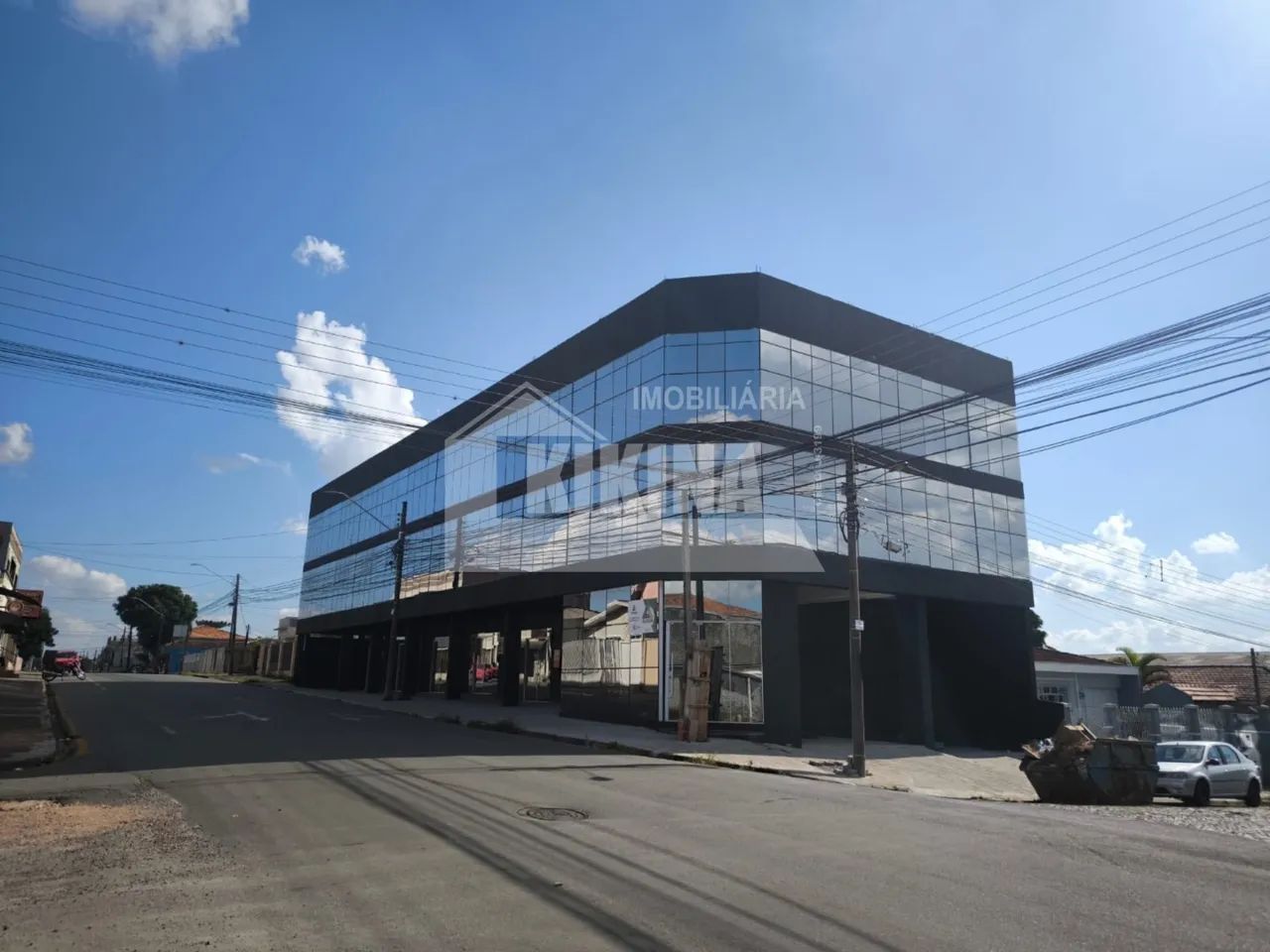 SALAS COMERCIAS PARA LOCAÇÃO NA NOVA RUSSIA