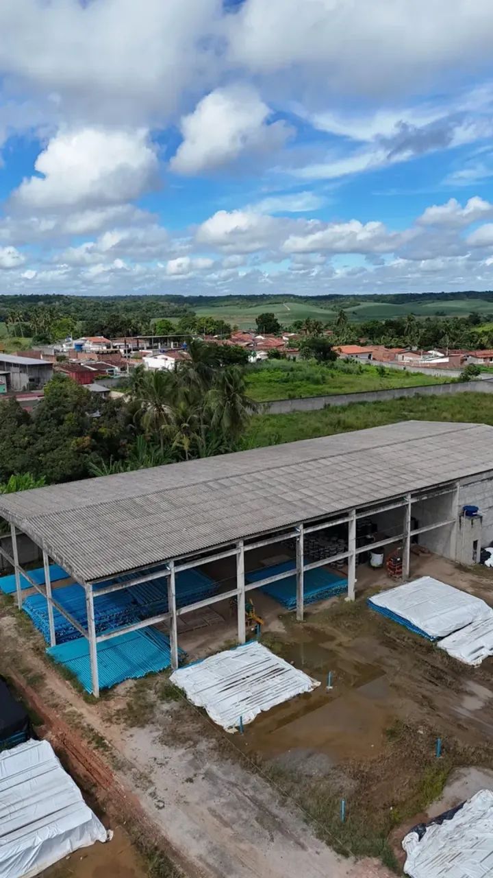 ÁREA COM GALPÃO ÀS MARGENS DA BR-101  OPORTUNIDADE PARA GRANDE OPERAÇÃO