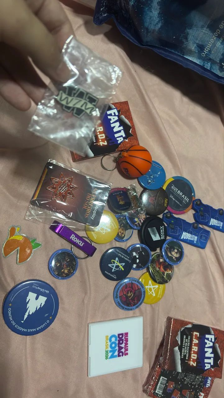 Combo de botton se diversos itens Ccxp