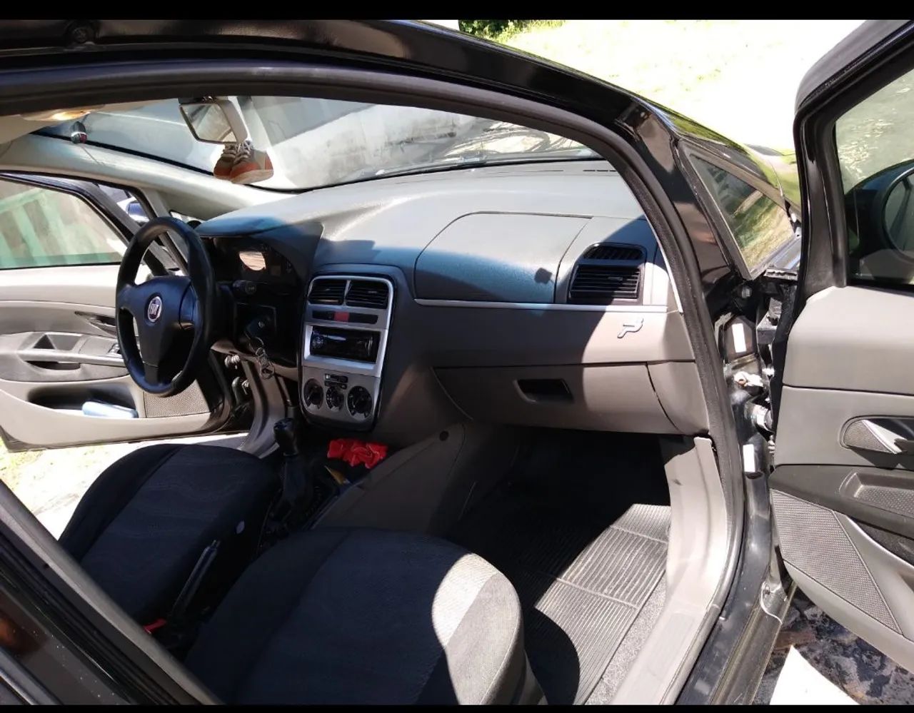 Fiat Punto Attractive 1.4 Fire Flex 8V 5P 2012 - Foto 5