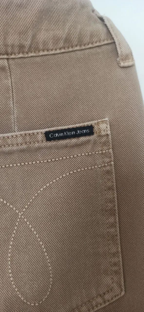 Calça sarja Calvin Klein Tam 40 bege - Foto 4