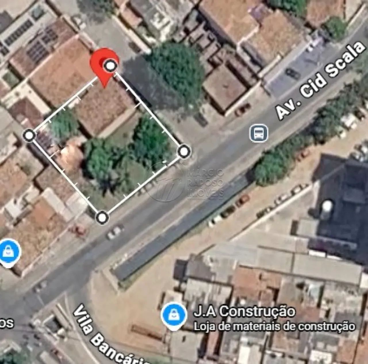 Casa de Esquina com 6 Quartos e Jardim à venda No Poço - Foto 2