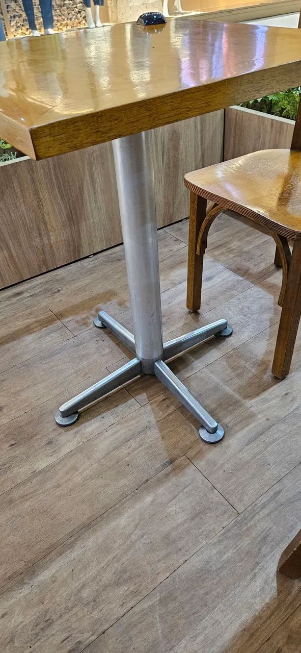 Conjunto de mesas quadradas com 4 cadeiras - Foto 2