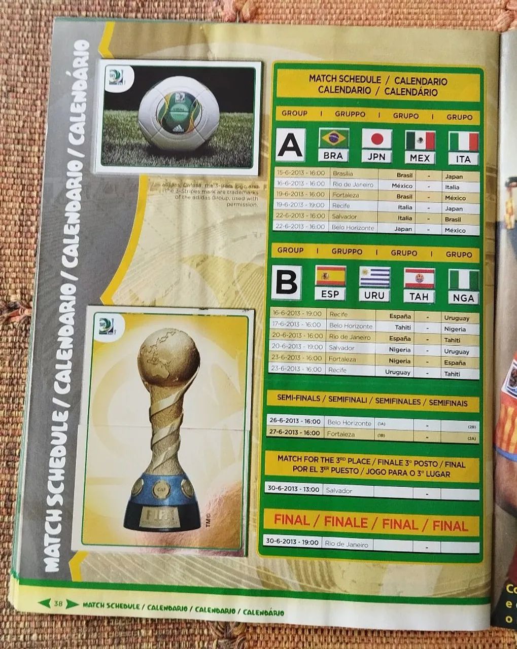 Álbum Copa das Confederações 2013 completo + 60 figurinhas