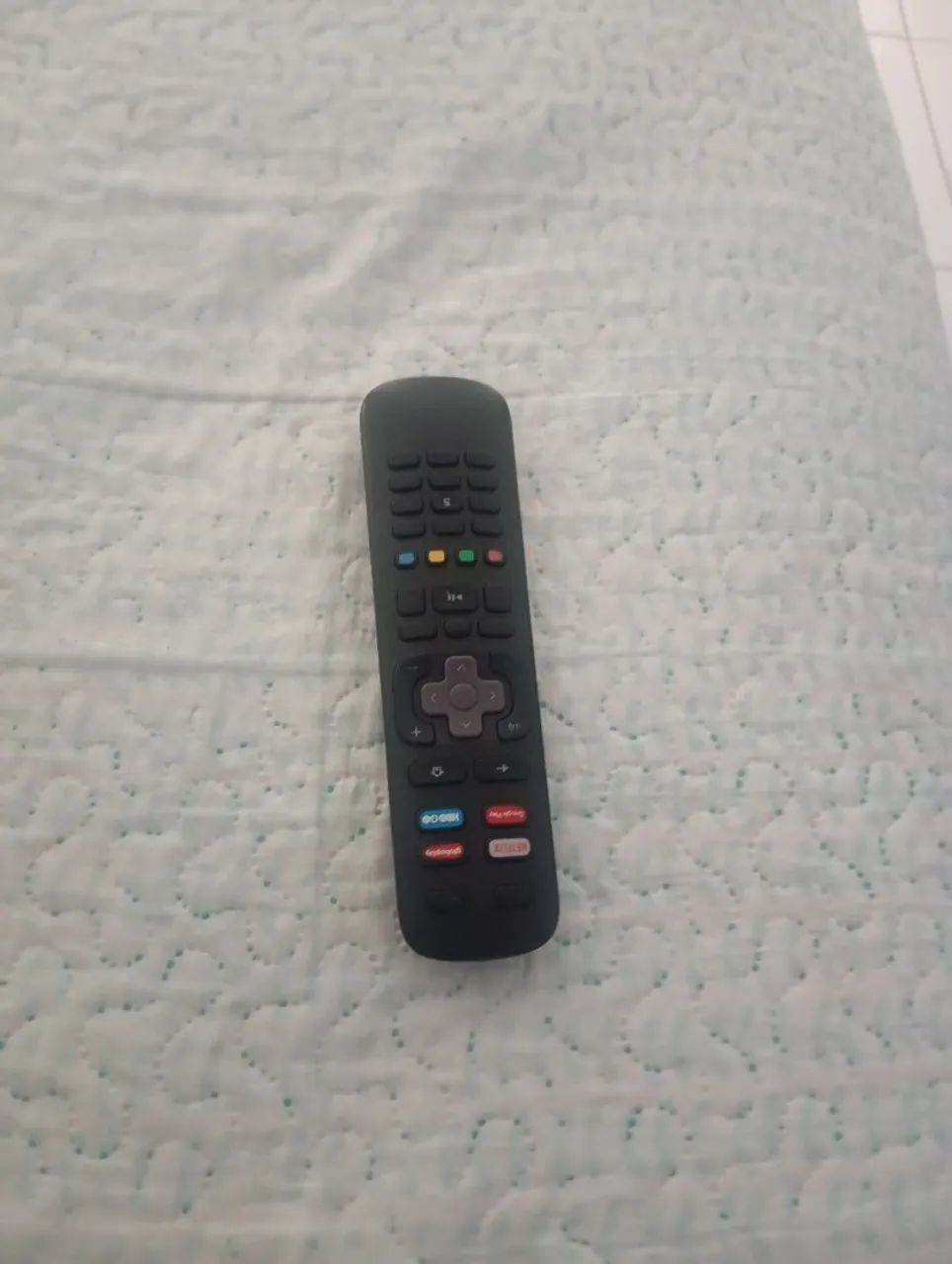 Smart tv 43 polegadas Philips sistema Roku - Foto 3