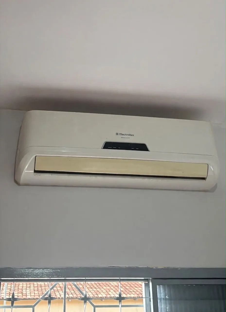 Ar-Condicionado Split Electrolux - Funcionando Perfeitamente