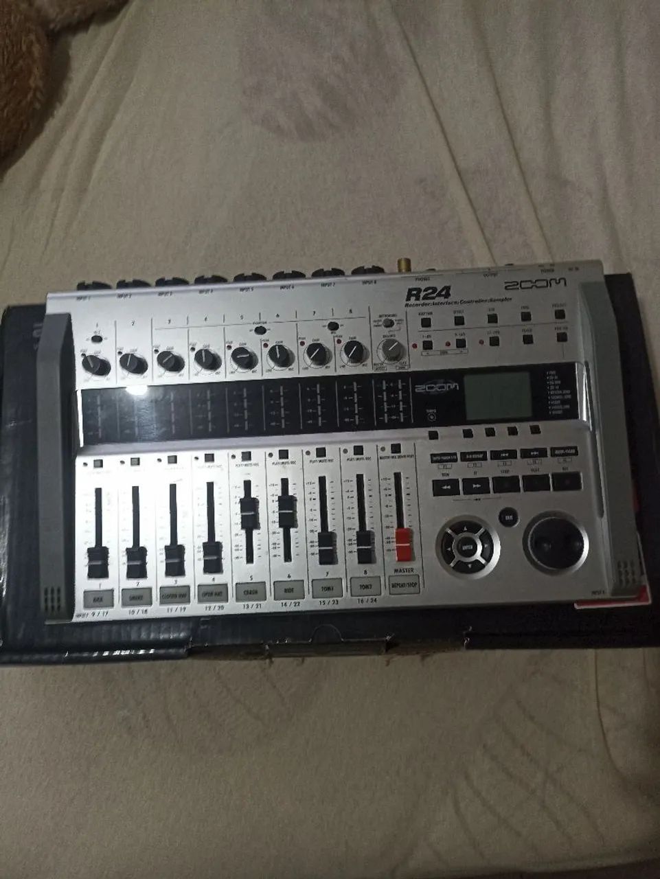 INTERFACE DE AUDIO ZOOM R24