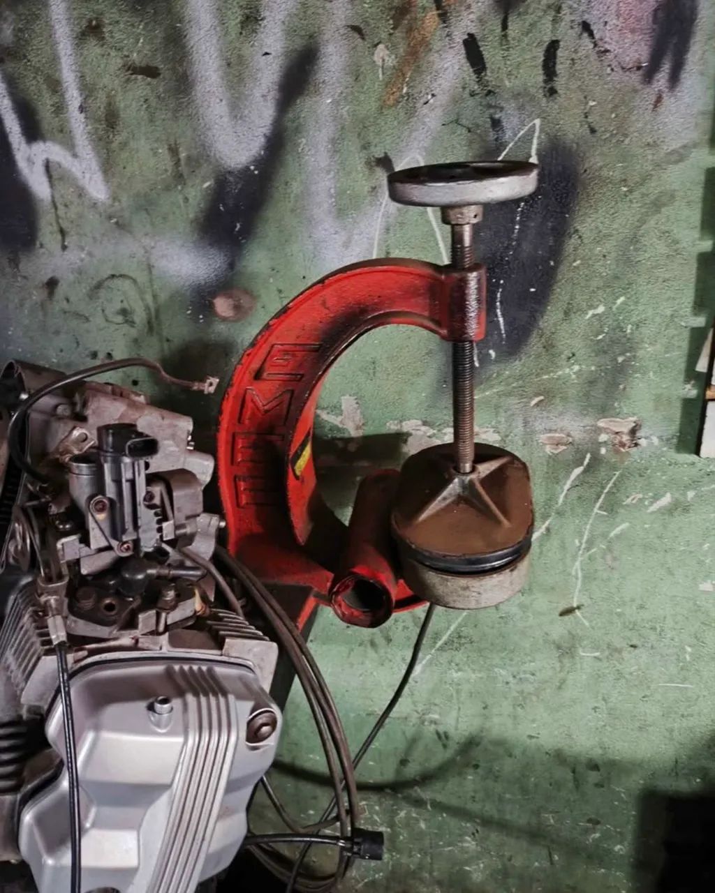 VENDE-SE OFICINA DE MOTO COMPLETA - PRONTA PARA TRABALHAR! - Foto 5