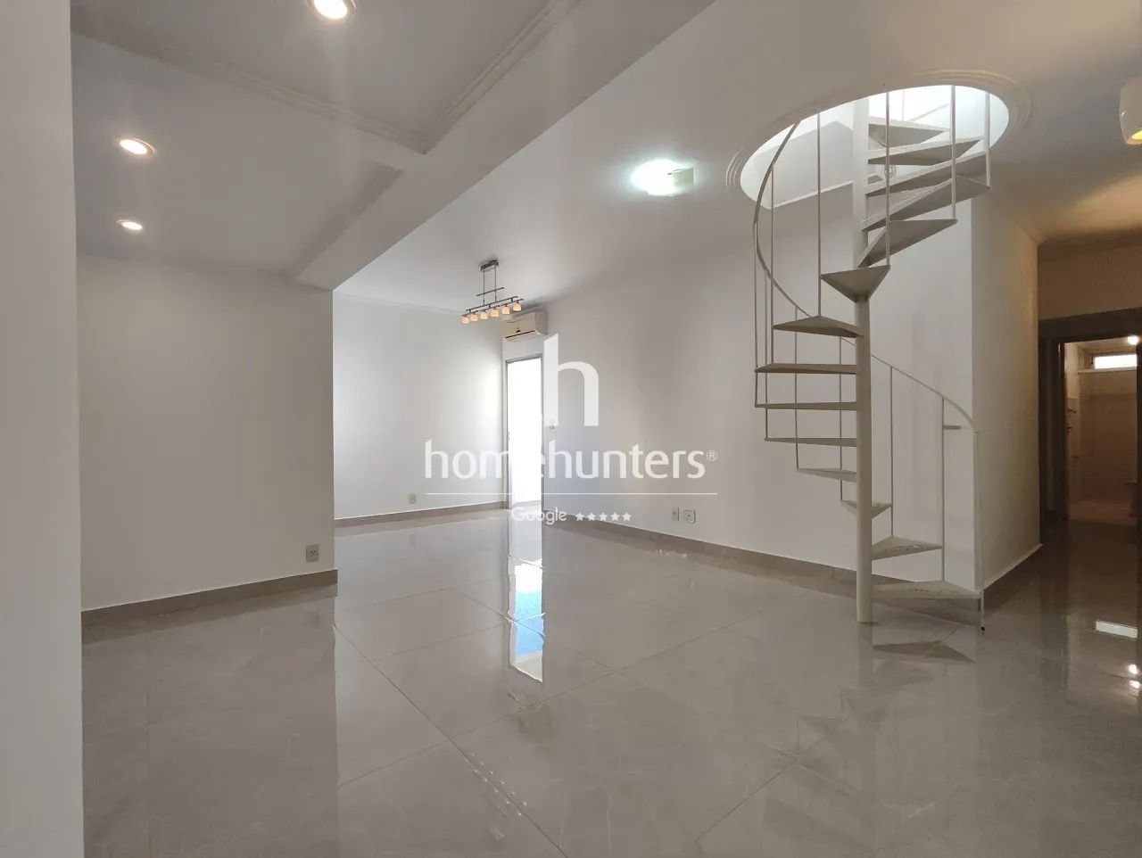 Cobertura 2 quartos 213m² no Centro com rooftop e suíte