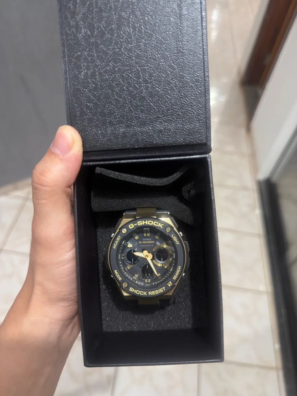 Relógio Casio G-Shock GST-W100G