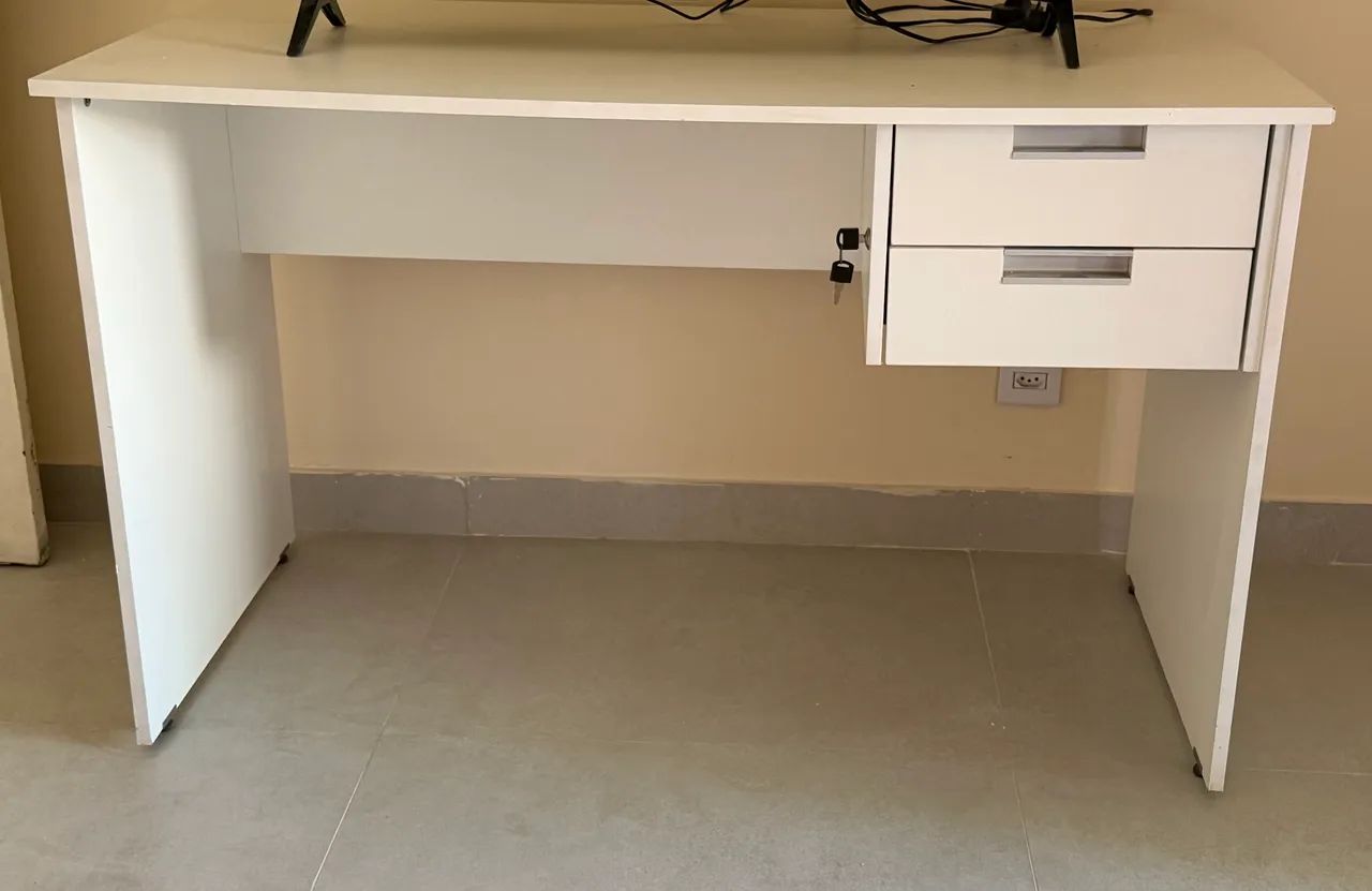 Mesa para recepção ou estudos  - Foto 2