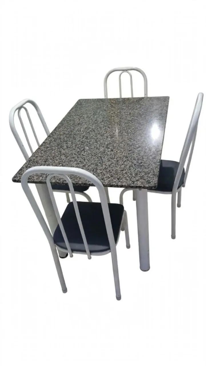 Mesa base de metal e tampo de granito