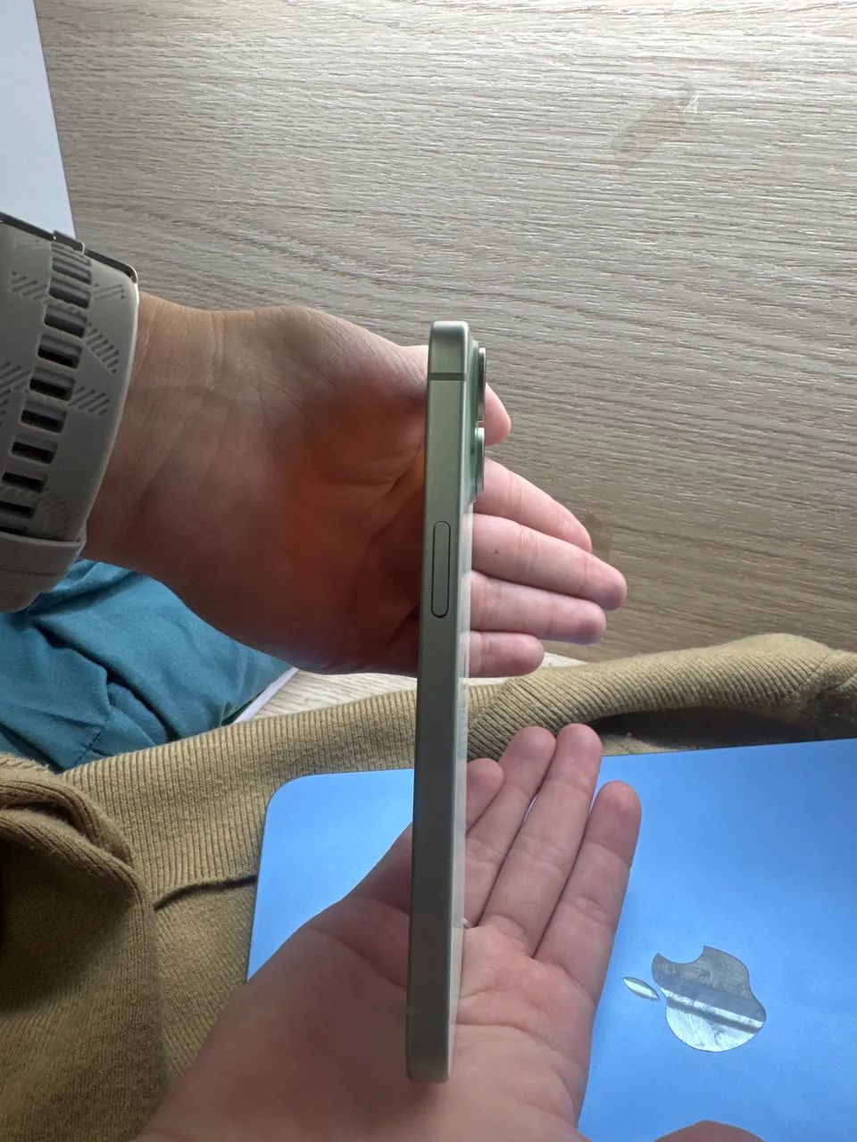 IPHONE 15 128gb/cor verde - Foto 4