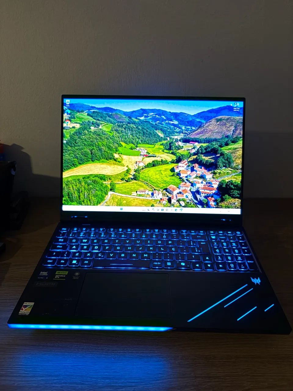 Acer Predator Helios RTX 5070 1TB Novíssimo  - Foto 5