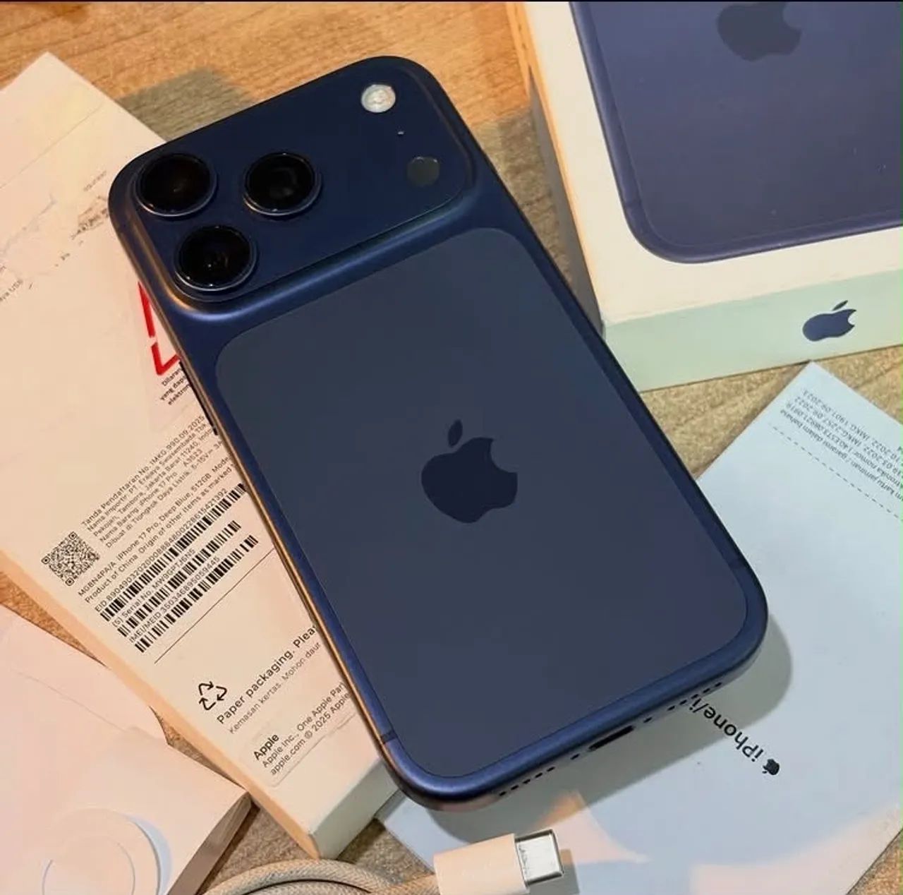 iPhone 17 Pro 256GB Azul (Deep Blue) - Impecável na Caixa com Garantia Apple