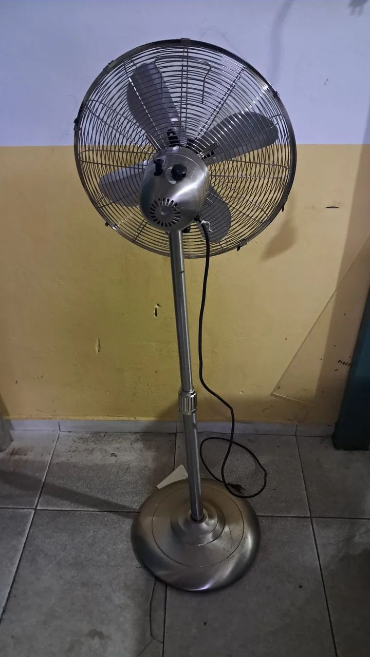 Ventilador de coluna Electrolux inox ,127V.  - Foto 3