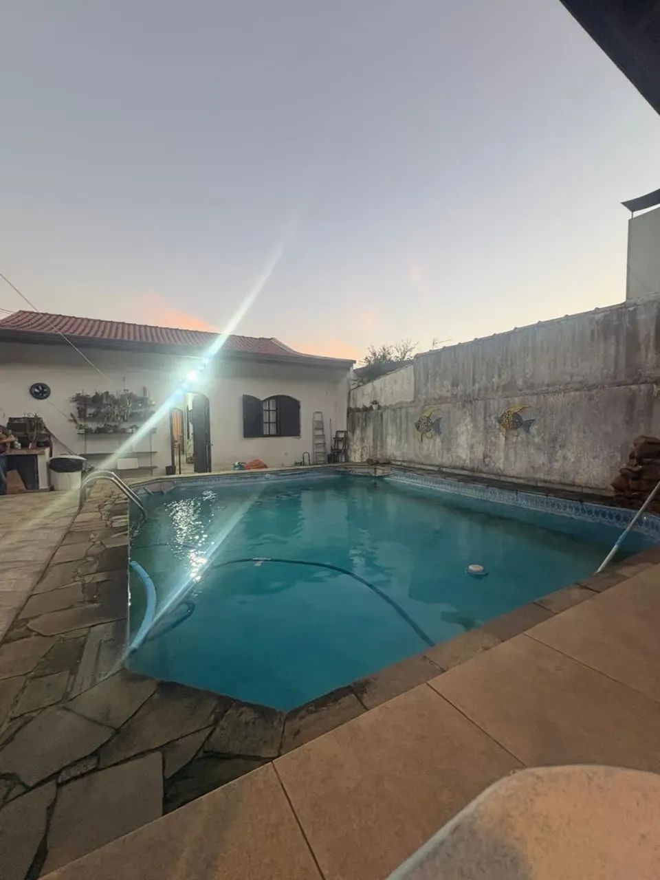 Casa totalmente Térrea com piscina e area de churrasco