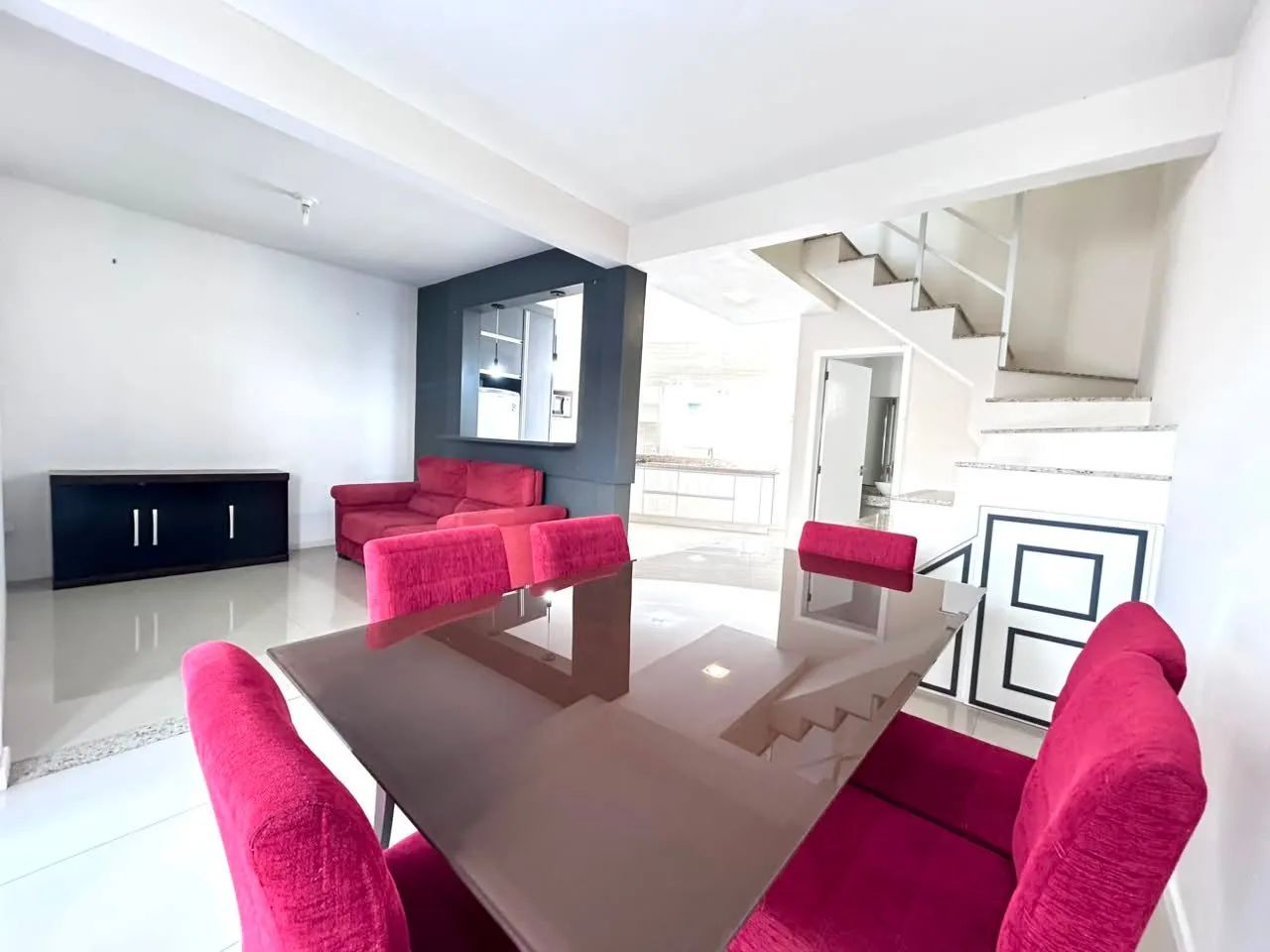 Casa com 2 suítes à venda na Praia do Campeche, em Florianópolis.
