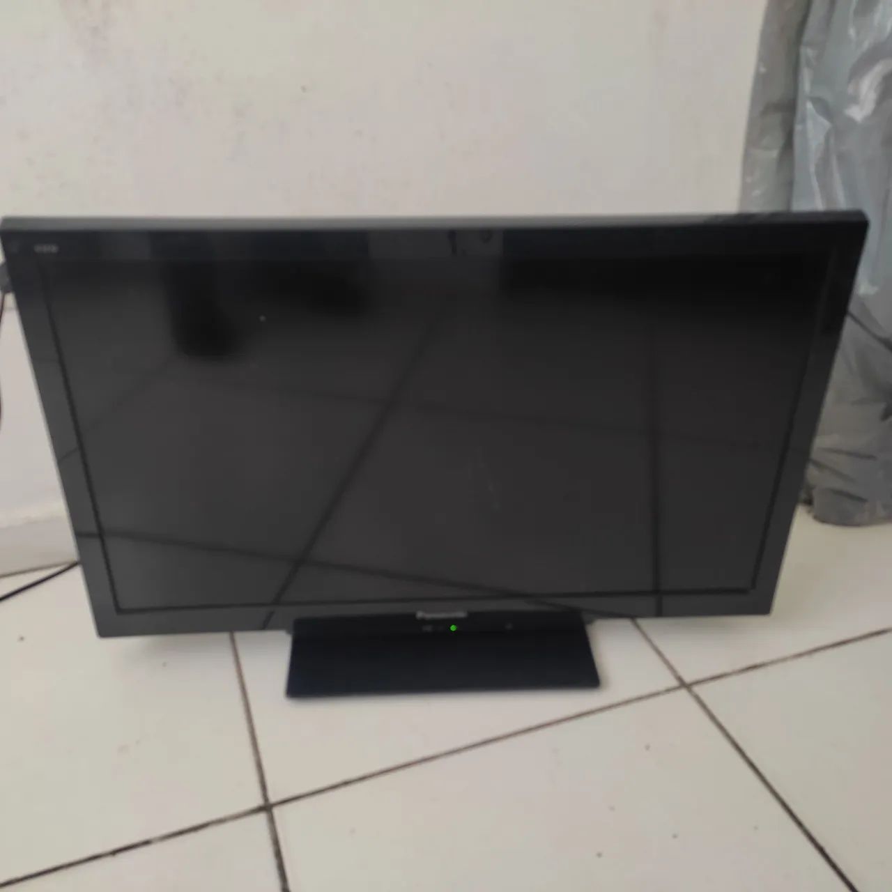 Televisão Panasonic TC-L32C5B com defeito - Foto 4